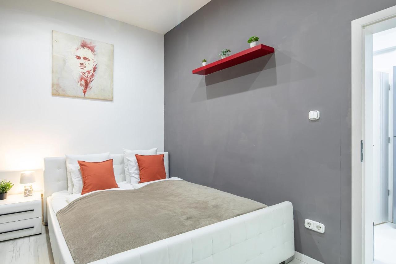 Cozy & Central Apartment With 2-Bedroom Budapest Exterior photo